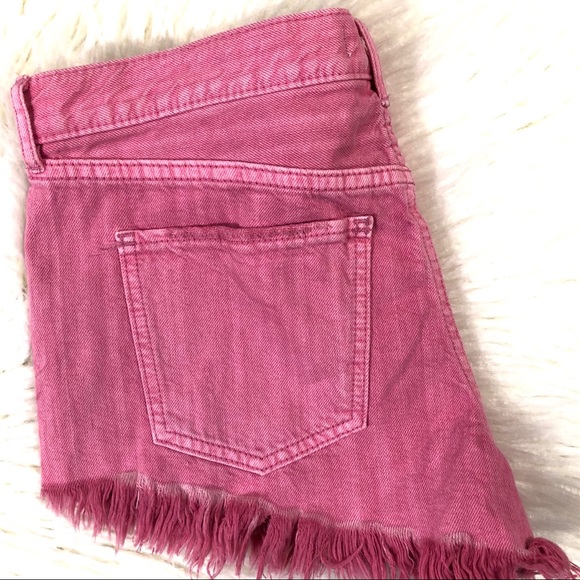 New! WE THE FREE pink frayed cutoff shorts - Picture 8 of 8